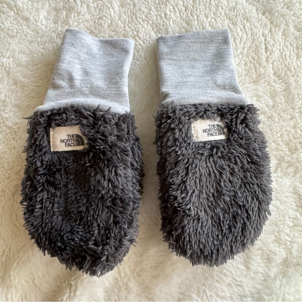 North Face Toddler Mittens 3T Gray Sherpa Runs Small